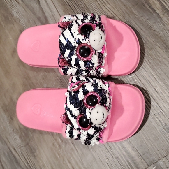 Ty Zebra Flippables Flip Flops  Size 1 to 3 - Picture 1 of 6